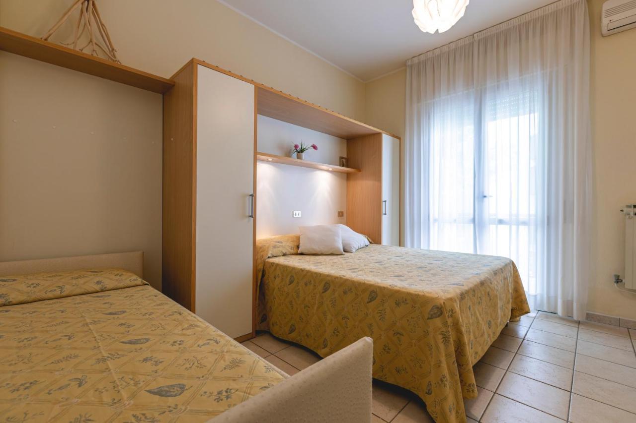 Hotel Loretta & Dependance Cervia Exterior foto